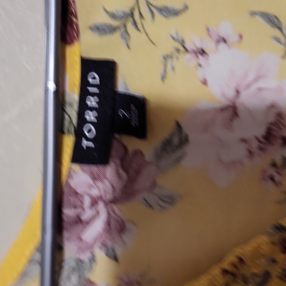 Floral Yellow Top - Picture 3 of 3